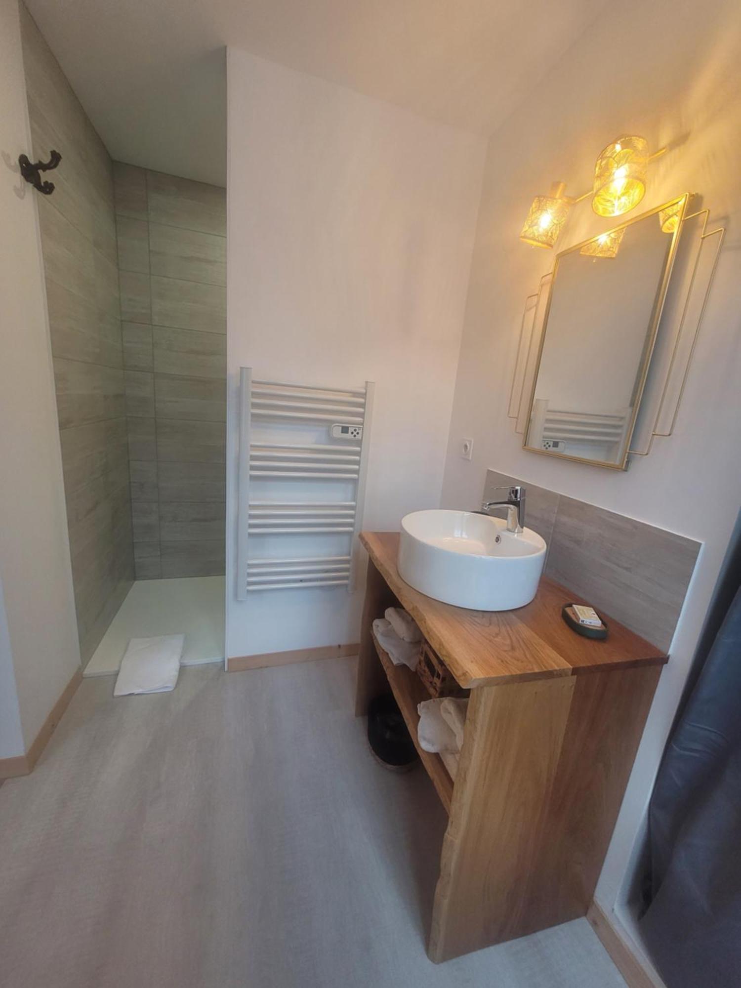 Lekker Slaap Parthenay Exterior foto